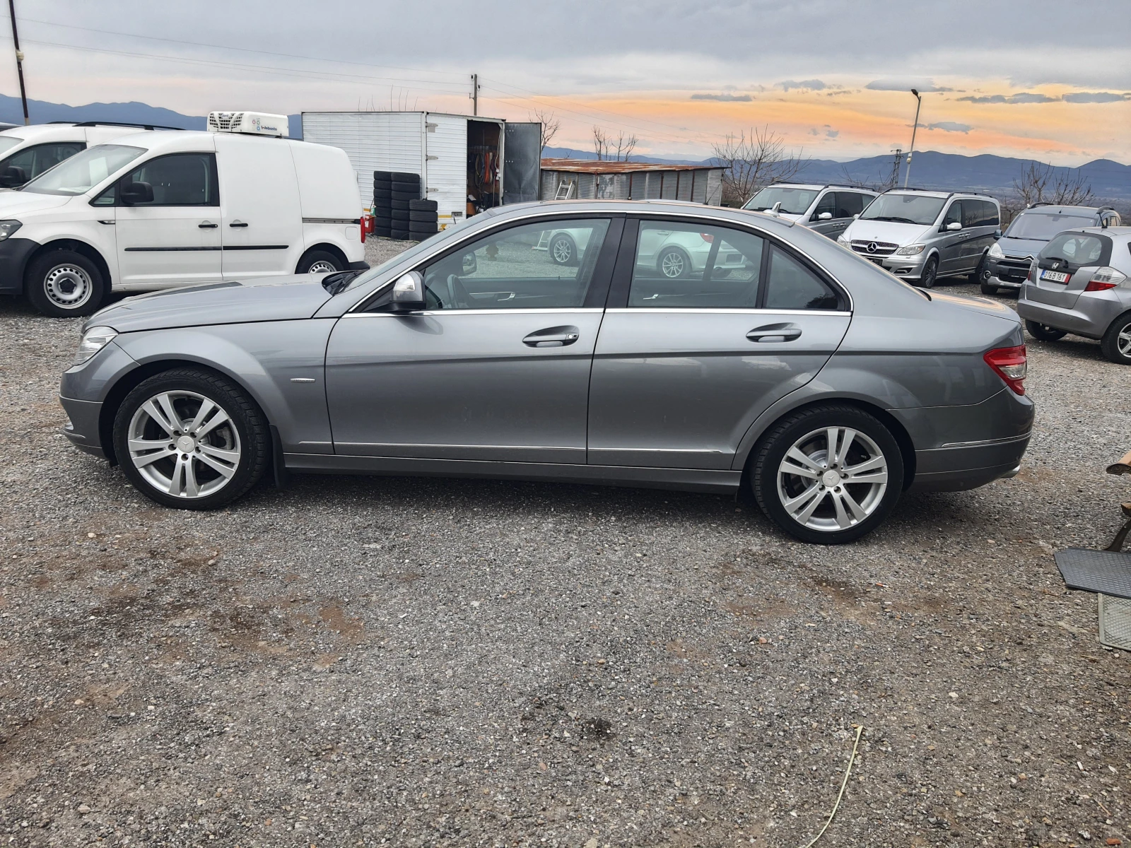 Mercedes-Benz C 220 646 - Седан, снимка 4 - Автомобили и джипове - 55068807
