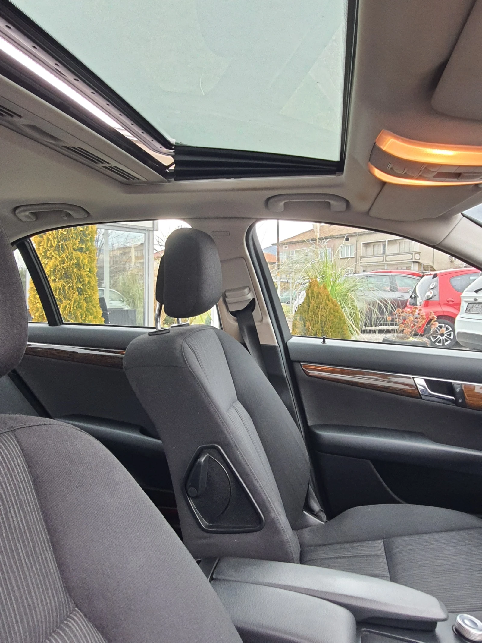 Mercedes-Benz C 220 646 - Седан, снимка 8 - Автомобили и джипове - 55068807