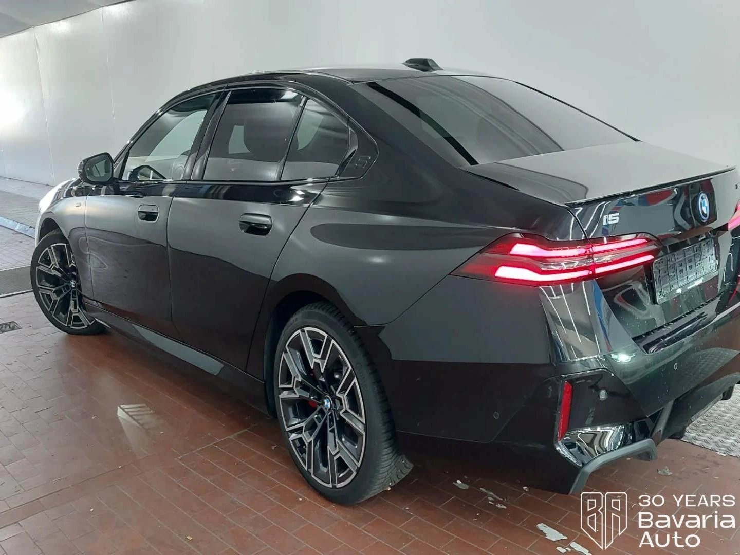 BMW i5 40 xDrive Automatic, снимка 2 - Автомобили и джипове - 55981094