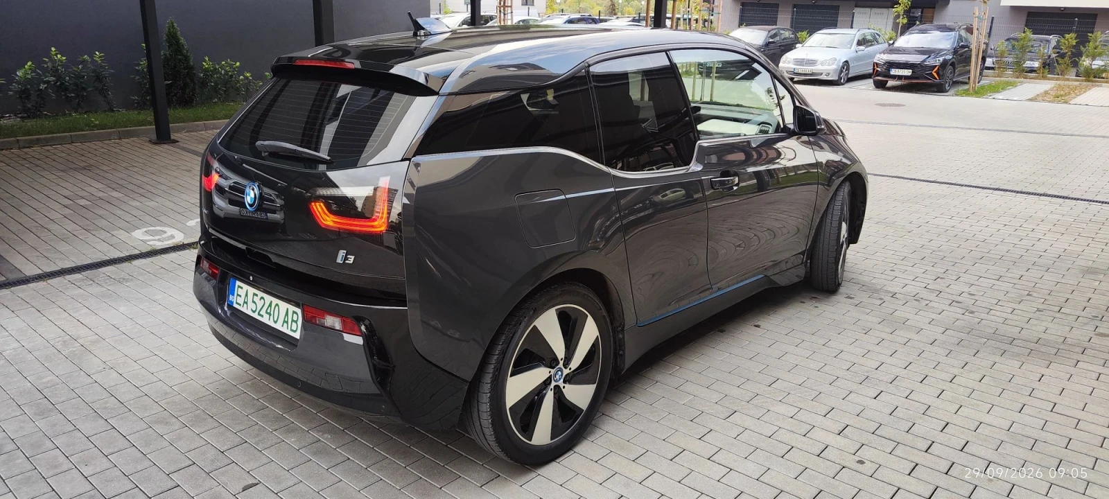 BMW i3 60Ah, Led, термопомпа, камера, подгрев, снимка 3 - Автомобили и джипове - 56270112