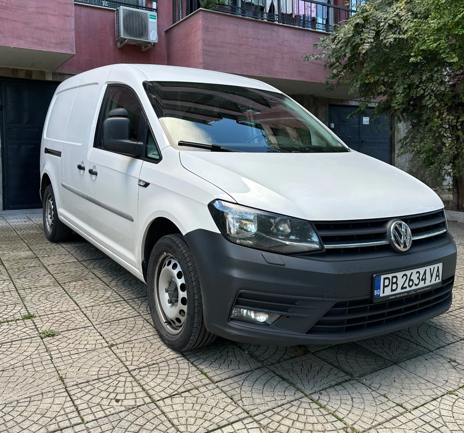 VW Caddy, снимка 2 - Автомобили и джипове - 56628392