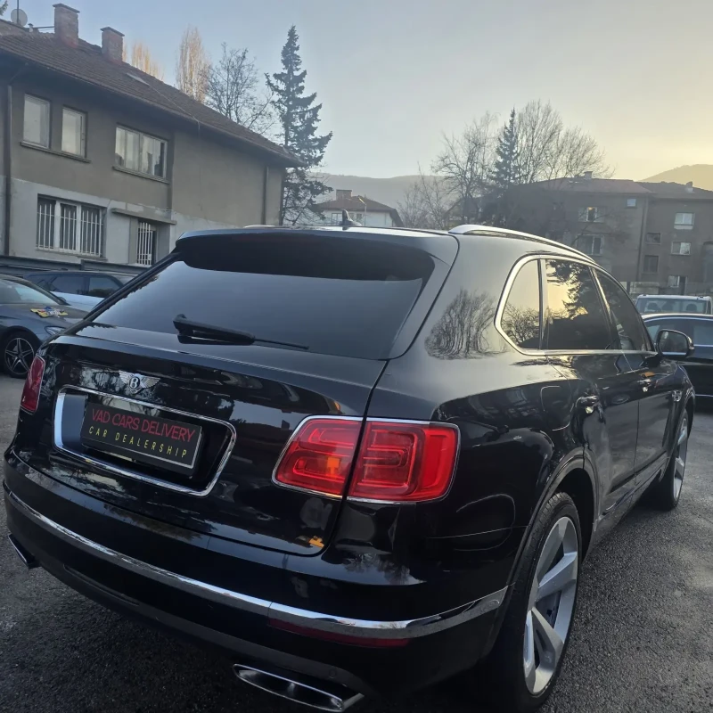 Bentley Bentayga 6.0 W12/Massage/Head-Up/Pano, снимка 6 - Автомобили и джипове - 52829721