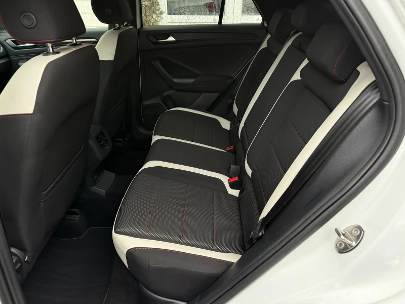 VW T-Roc 2.0TDI* 4x4* 150кс* СЕРВИЗНА К-КА* ПЪЛНА ИСТОРИЯ В, снимка 8 - Автомобили и джипове - 53286828