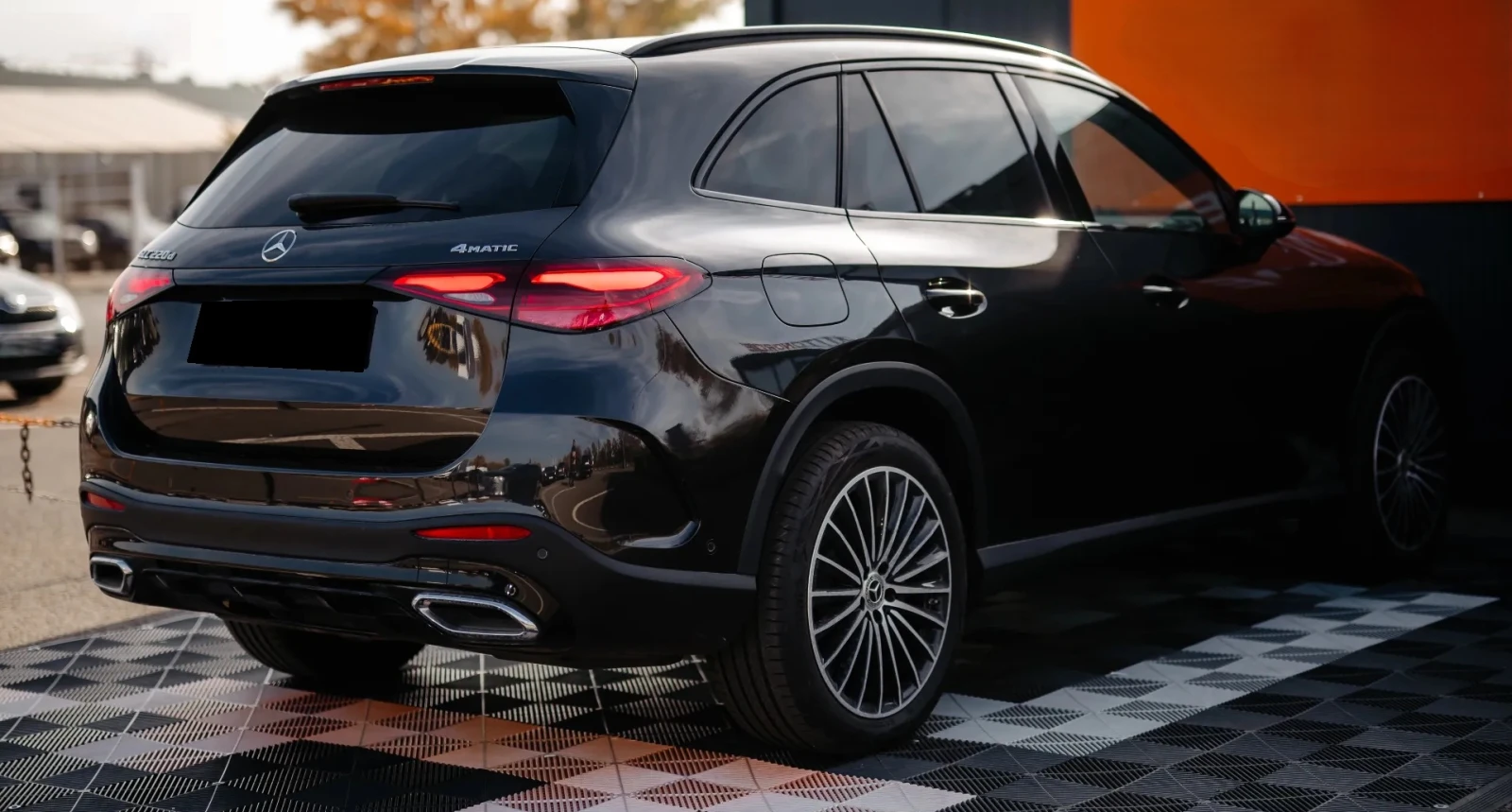 Mercedes-Benz GLC 220d 4Matic AMG Line - изображение 7