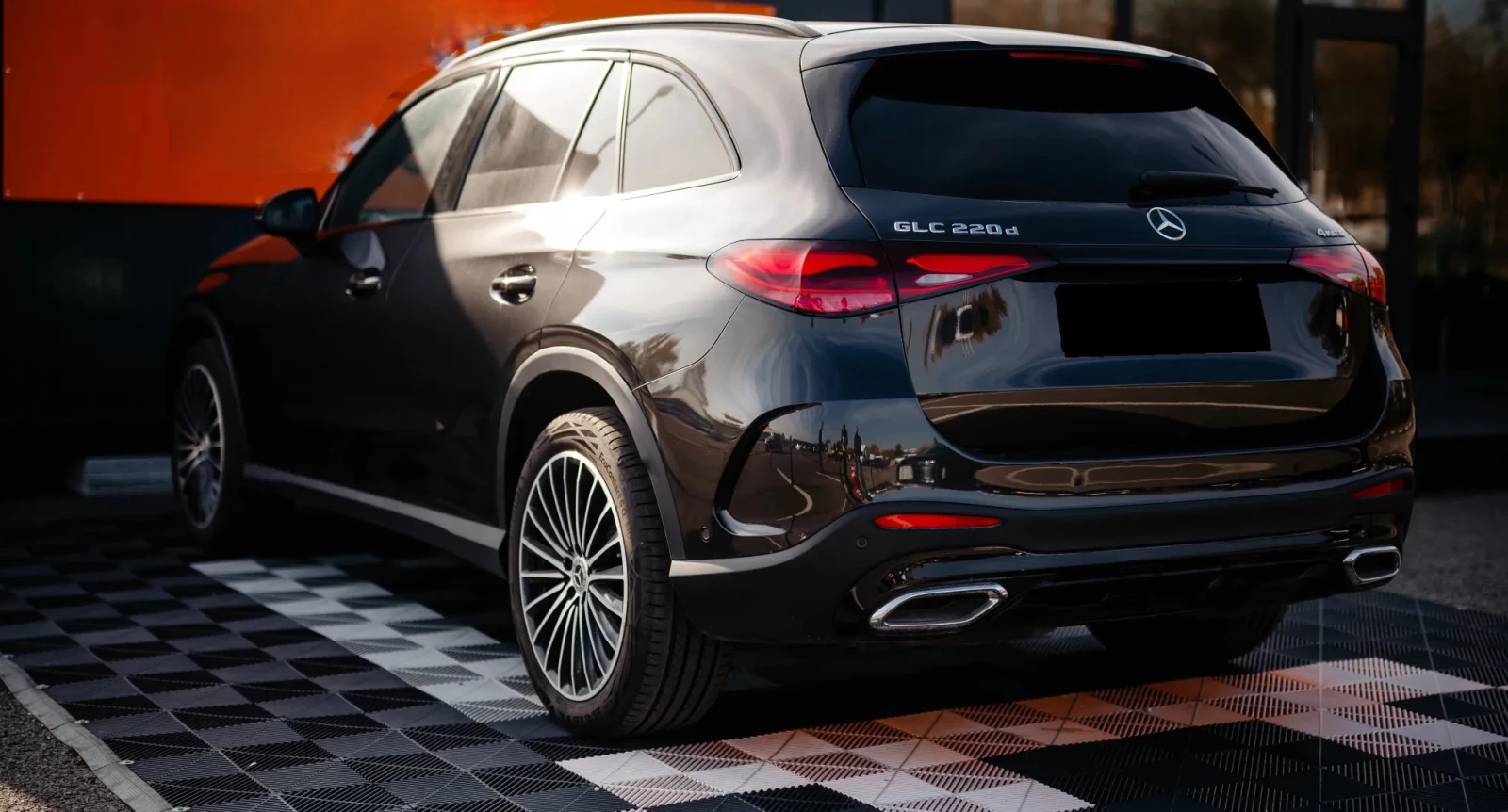 Mercedes-Benz GLC 220d 4Matic AMG Line - изображение 5