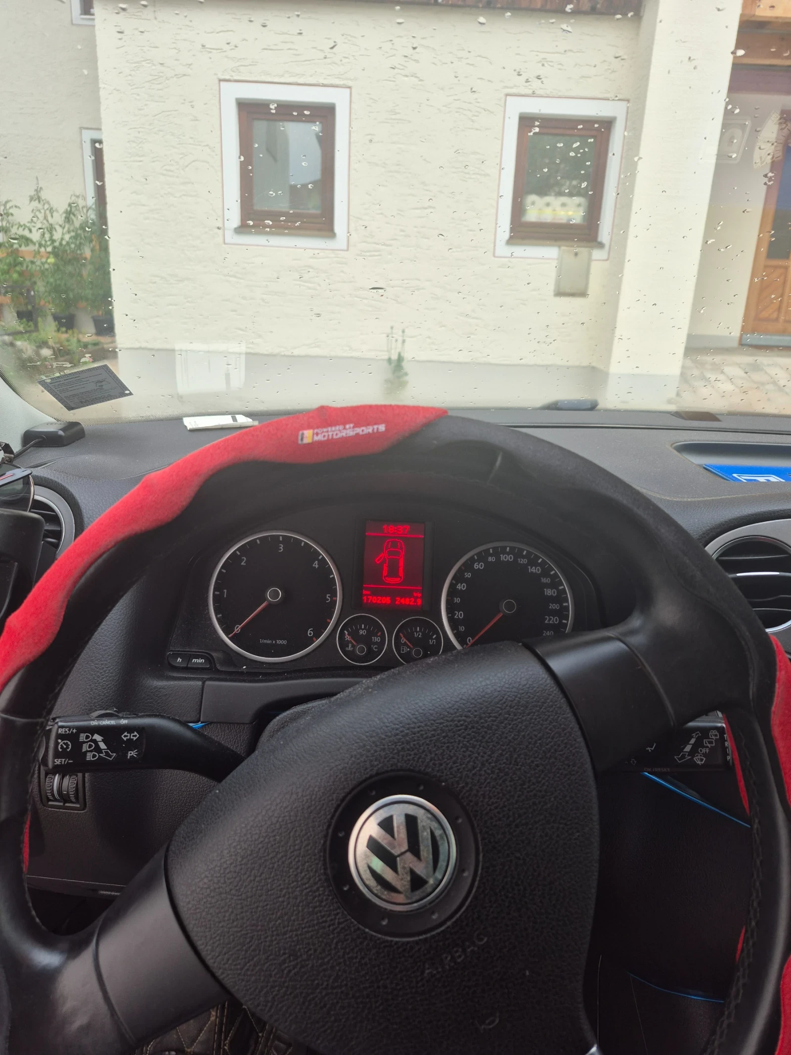 VW Tiguan  - изображение 6