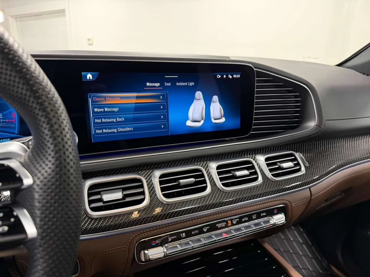 Mercedes-Benz GLE * AMG 63 S * MASSAGE* HEAD-UP* CARBON* 360* , снимка 16 - Автомобили и джипове - 53950425