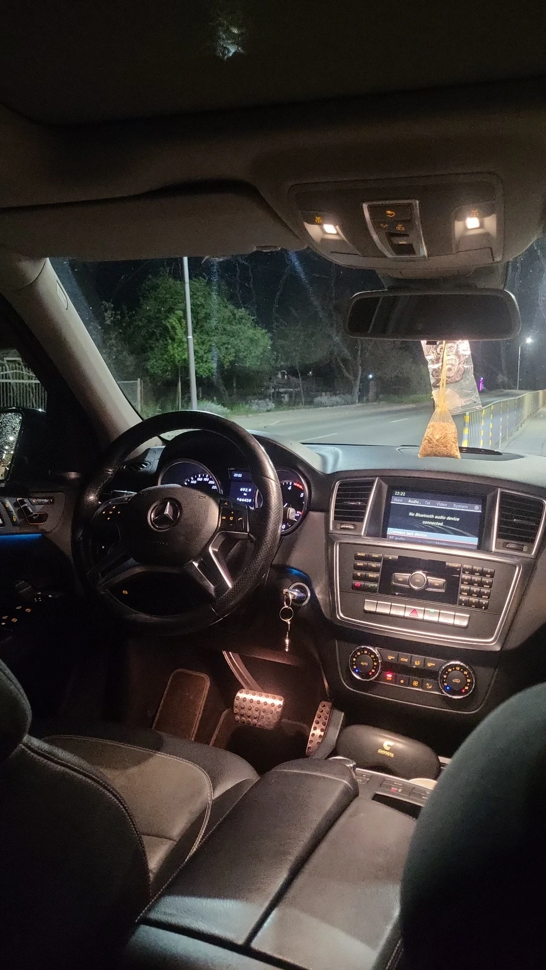 Mercedes-Benz ML 350, снимка 8 - Автомобили и джипове - 54323672