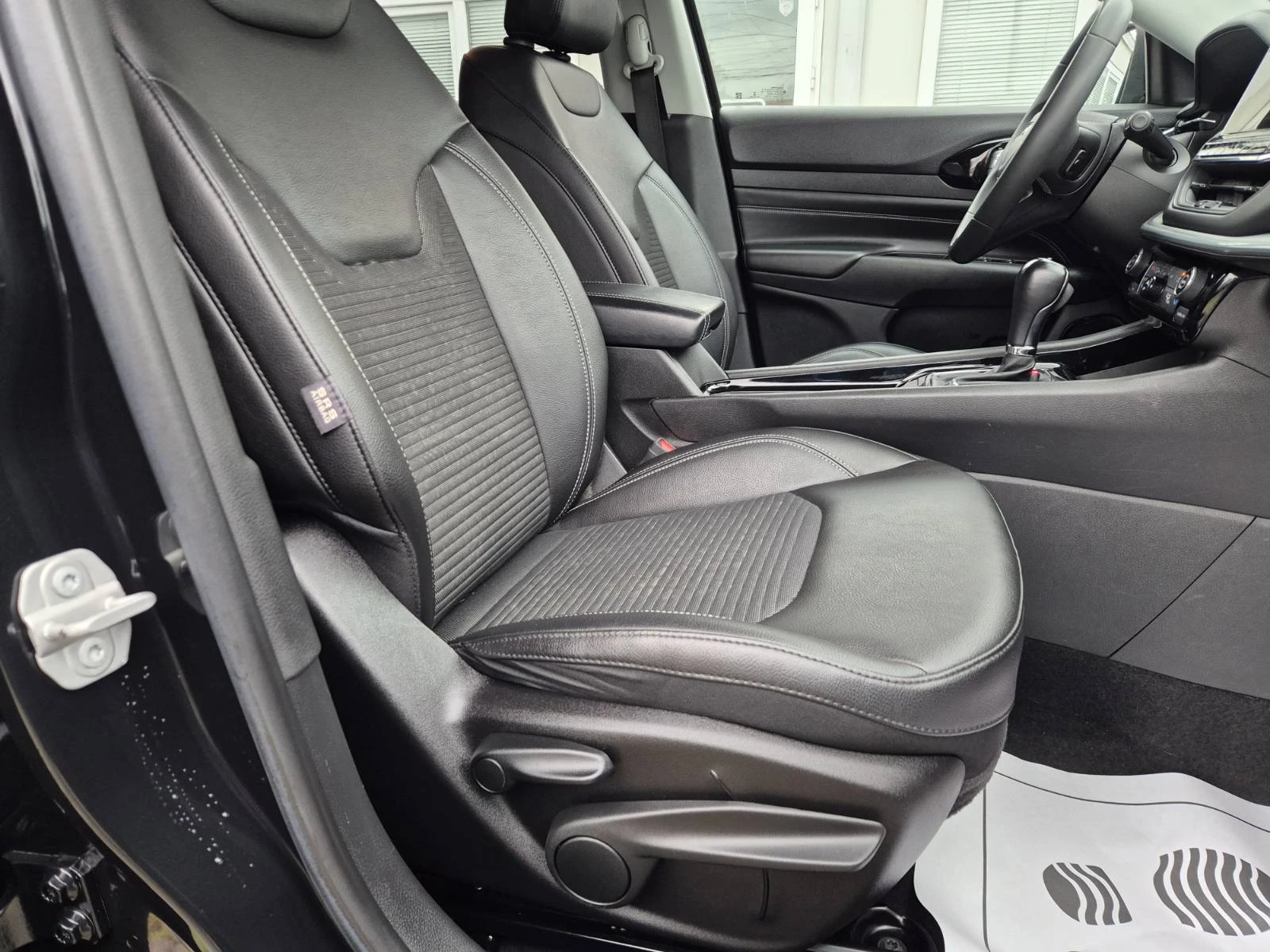 Jeep Compass T4-PHEV-LIMITED-FACE LIFT, снимка 13 - Автомобили и джипове - 54363834