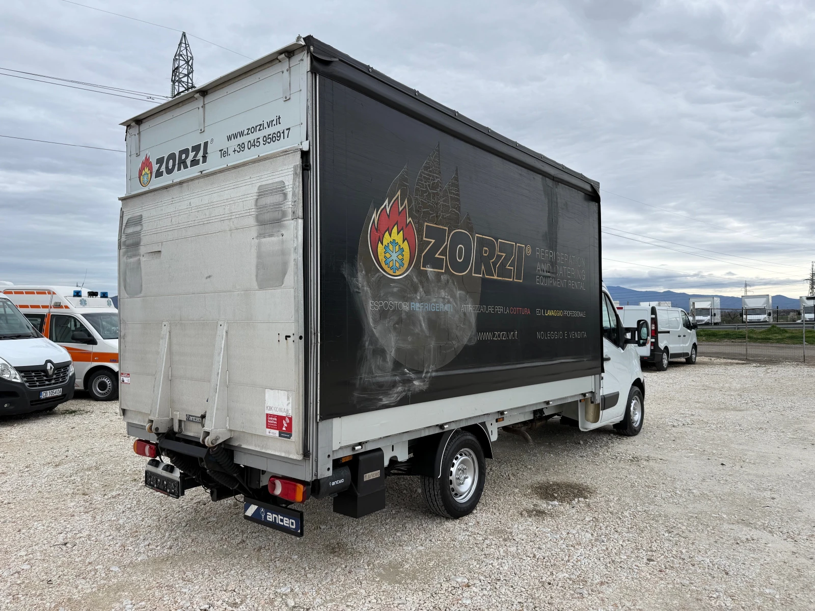 Renault Master 2.3 163кс. EURO6 ПАДАЩ БОРД, снимка 5 - Бусове и автобуси - 54058356