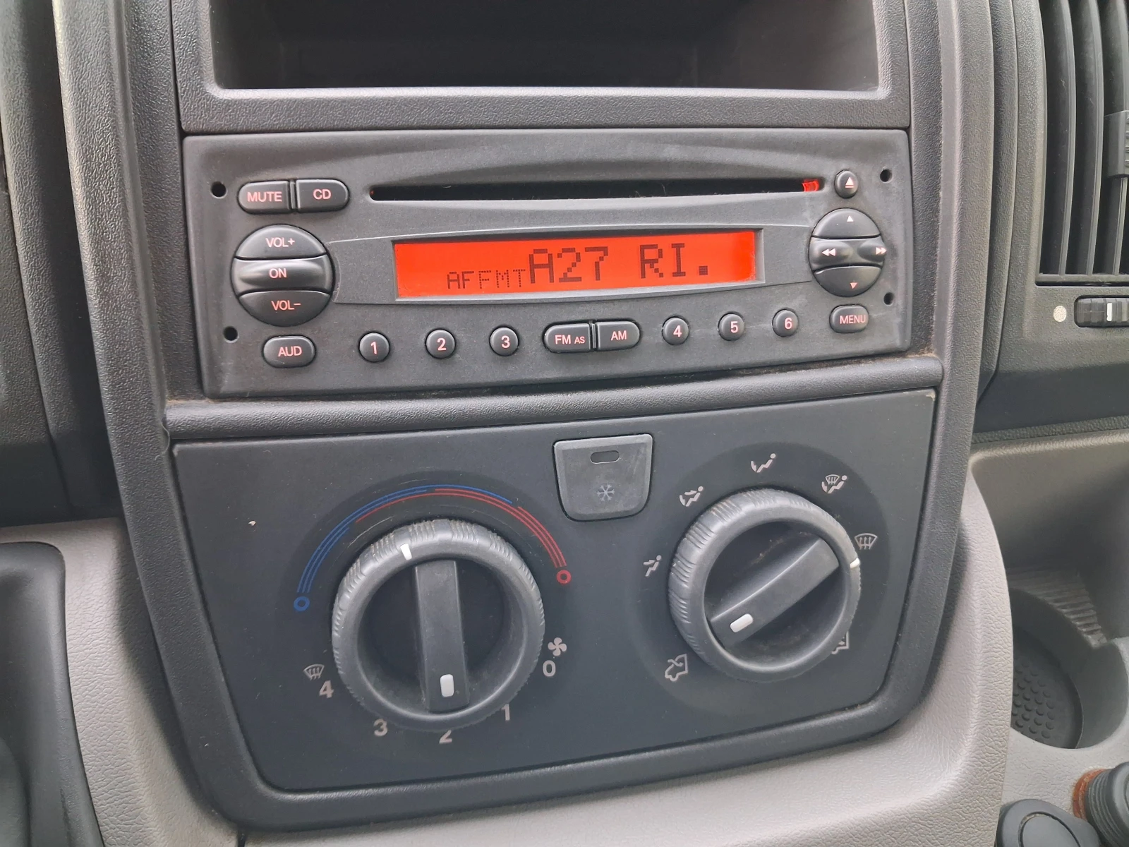 Peugeot Boxer 2.2HDI* КЛИМА* * ХОЛАНДИЯ, снимка 9 - Бусове и автобуси - 54141381