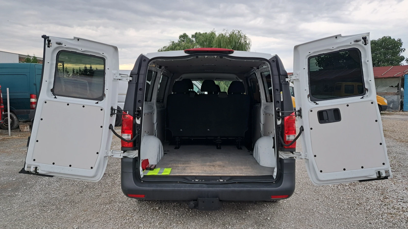 Mercedes-Benz Vito MAXI-116CDI/2.2-163PS/6 МЕСТА-N1/НАВИГАЦИЯ/EURO 6, снимка 15 - Бусове и автобуси - 55214267