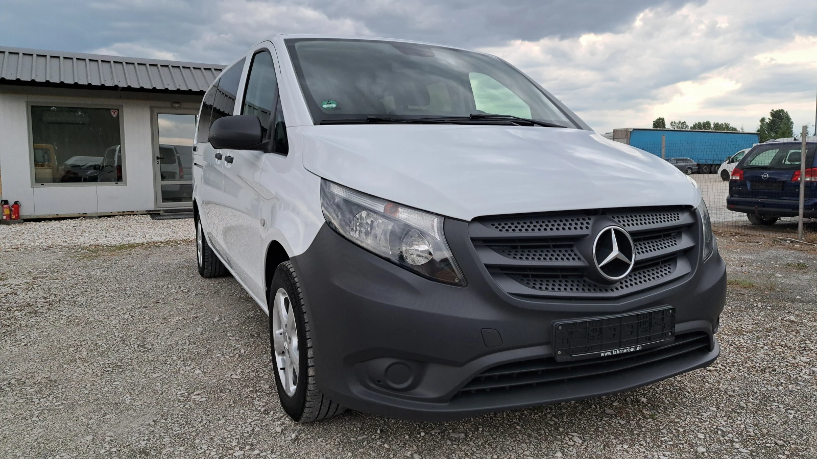 Mercedes-Benz Vito MAXI-116CDI/2.2-163PS/6 МЕСТА-N1/НАВИГАЦИЯ/EURO 6, снимка 2 - Бусове и автобуси - 55214267