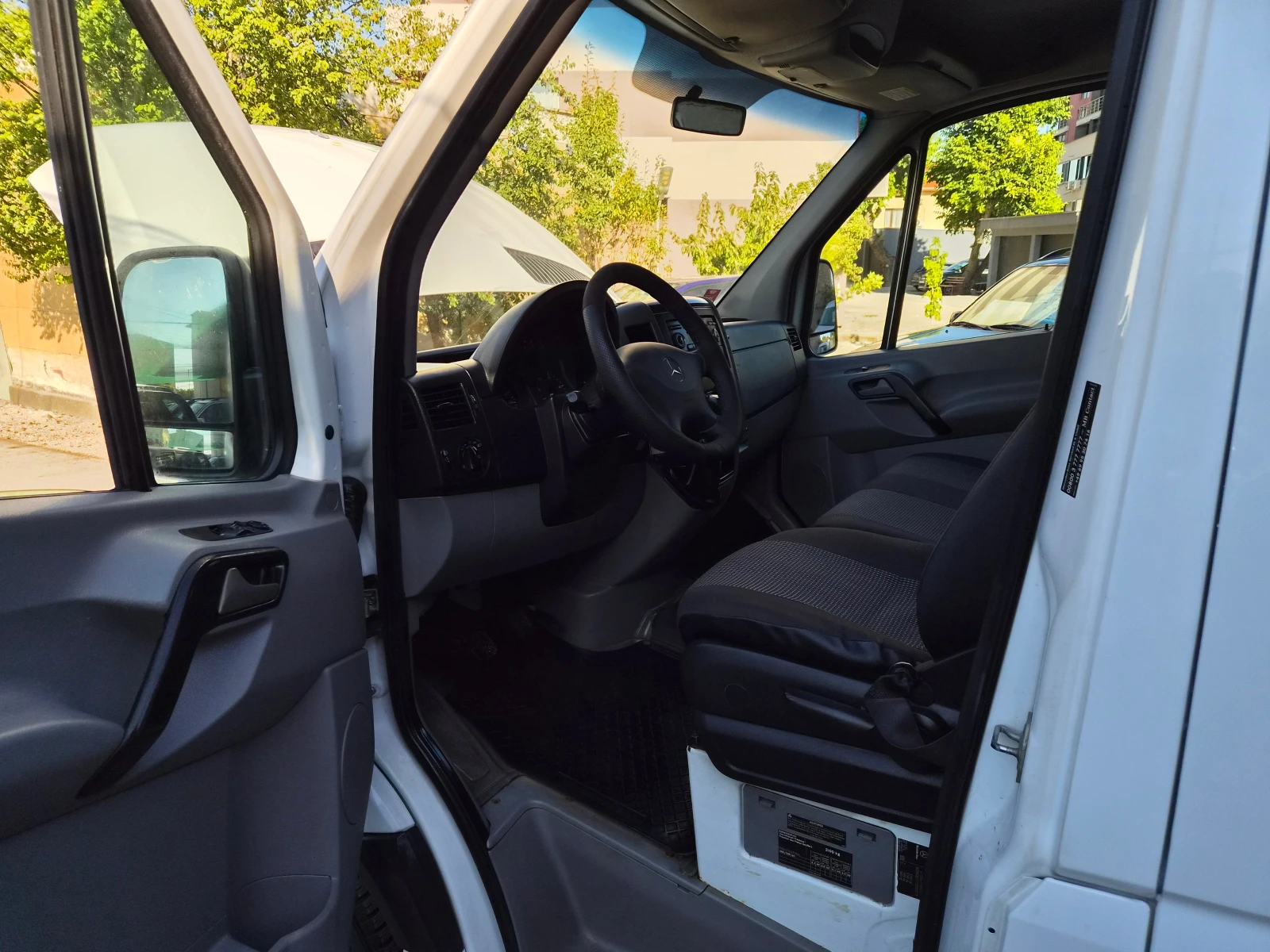Mercedes-Benz Sprinter РАМПА--ТОП СЪСТОЯНИЕ, снимка 15 - Бусове и автобуси - 56132470