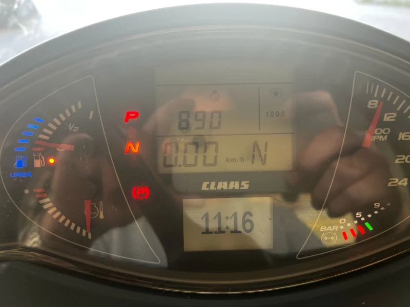 Трактор Claas Axion 930, снимка 15 - Селскостопанска техника - 52468815