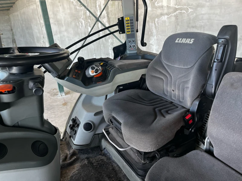 Трактор Claas Axion 930, снимка 10 - Селскостопанска техника - 52468815