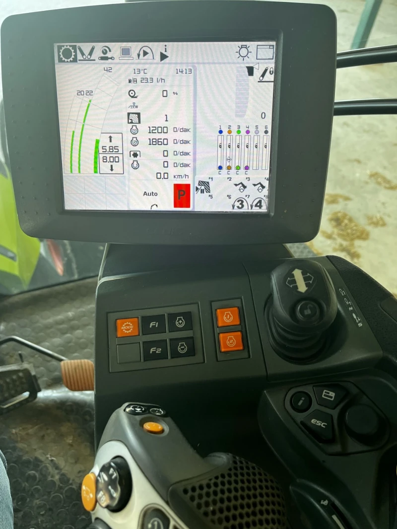 Трактор Claas Axion 930, снимка 17 - Селскостопанска техника - 52468815