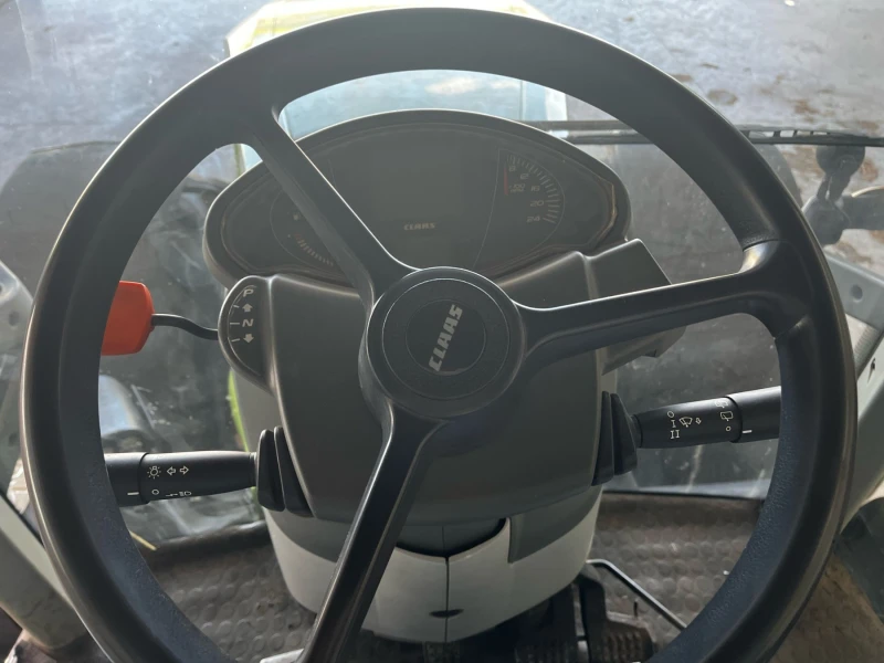 Трактор Claas Axion 930, снимка 12 - Селскостопанска техника - 52468815