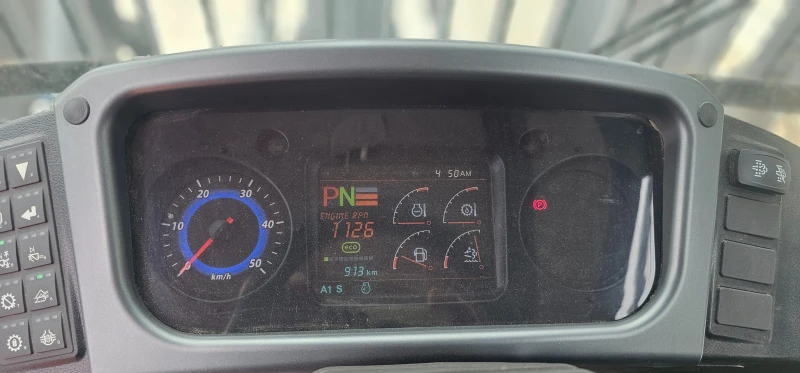 Челен товарач DOOSAN  DL 280-7, снимка 17 - Индустриална техника - 50430585