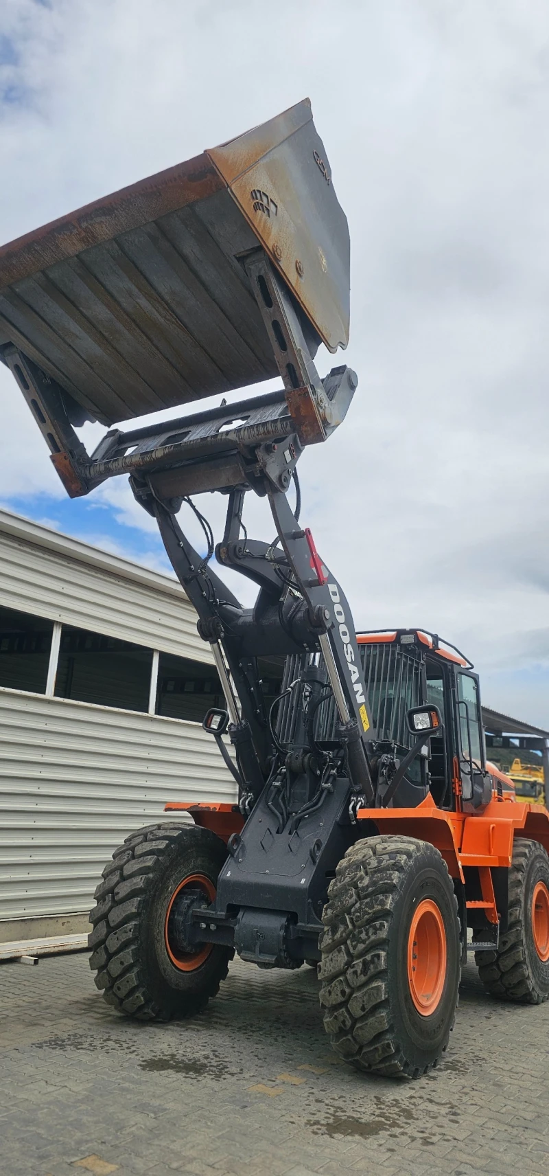 Челен товарач DOOSAN  DL 280-7, снимка 13 - Индустриална техника - 50430585