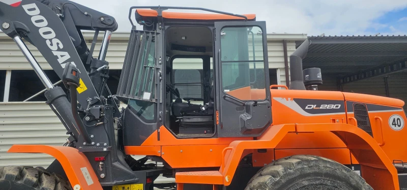 Челен товарач DOOSAN  DL 280-7, снимка 9 - Индустриална техника - 50430585