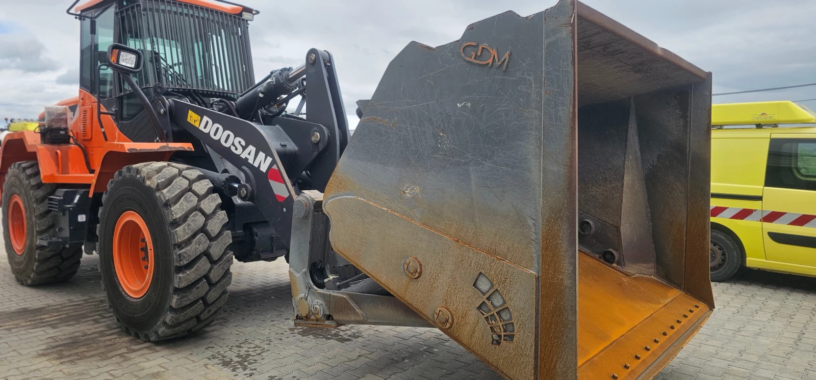 Челен товарач DOOSAN  DL 280-7 - изображение 3