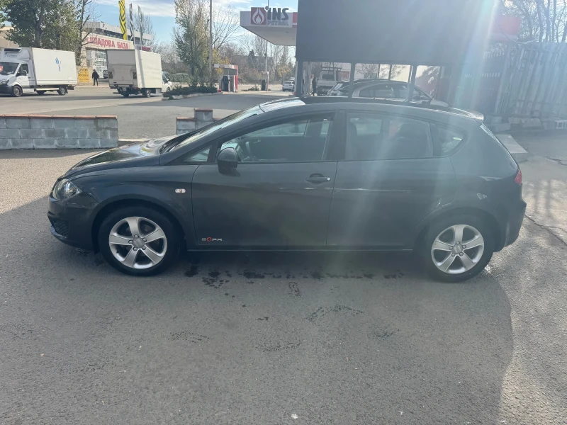 Seat Leon 1.6 TDI 105кс, снимка 1 - Автомобили и джипове - 48127924