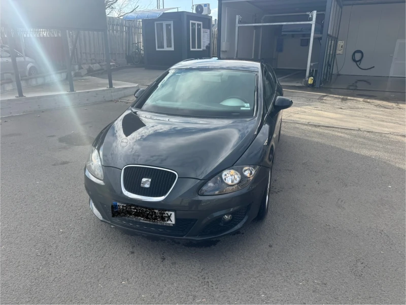 Seat Leon 1.6 TDI 105кс, снимка 2 - Автомобили и джипове - 48127924