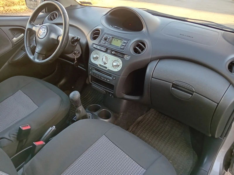 Toyota Yaris, снимка 2 - Автомобили и джипове - 48177347