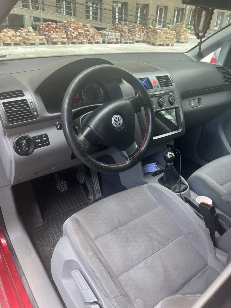 VW Touran, снимка 3 - Автомобили и джипове - 48296482