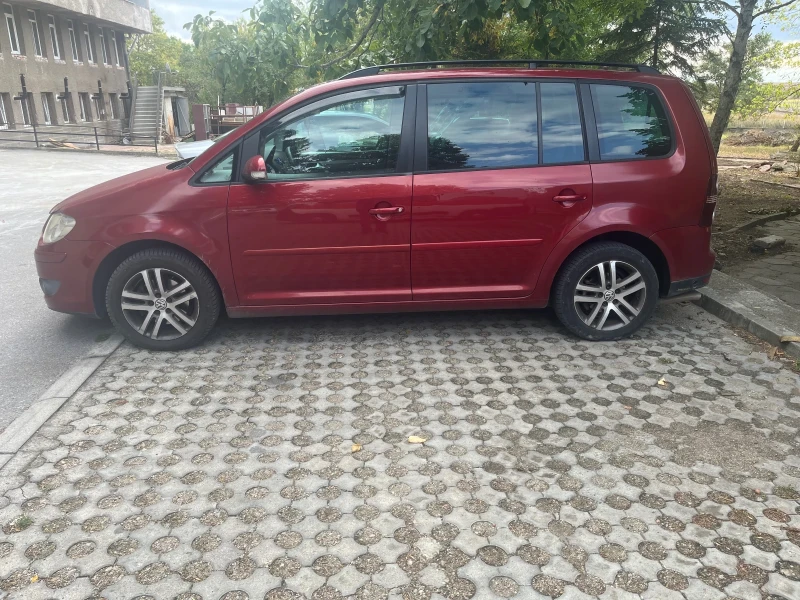 VW Touran, снимка 5 - Автомобили и джипове - 48296482