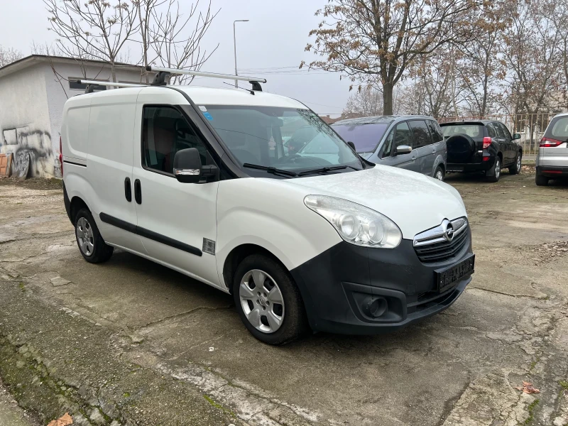 Opel Combo 1.3.90кс, снимка 7 - Автомобили и джипове - 48444049