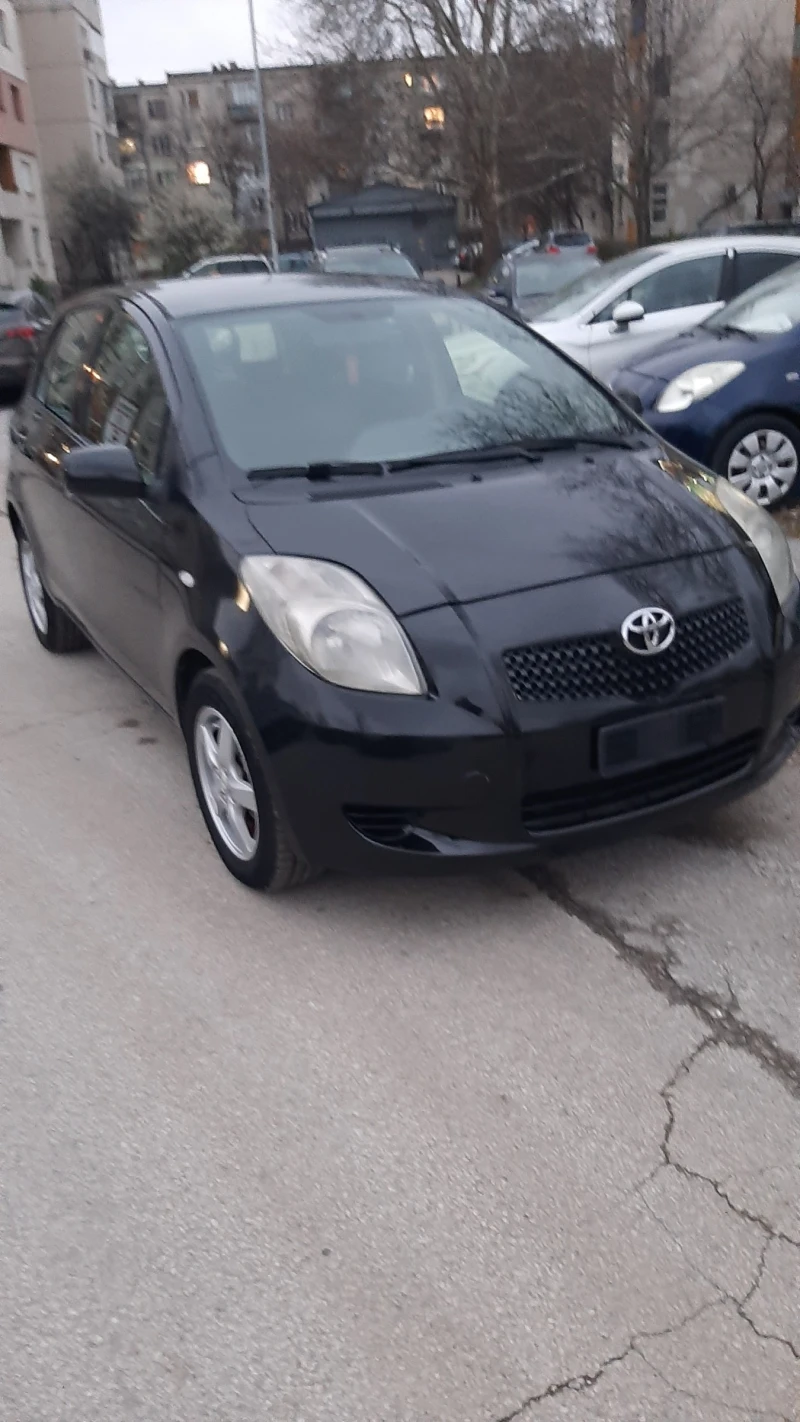 Toyota Yaris 1, 0 бензин, снимка 8 - Автомобили и джипове - 48812219