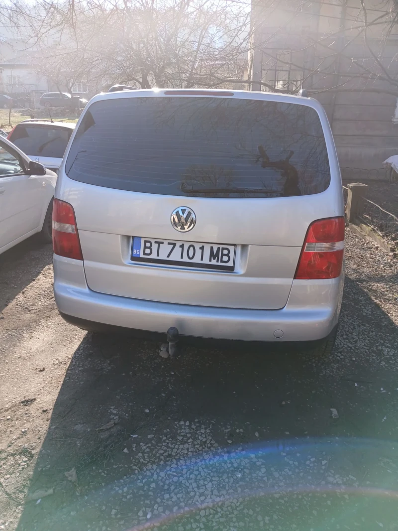 VW Touran, снимка 2 - Автомобили и джипове - 48834217