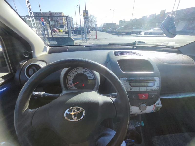 Toyota Aygo, снимка 7 - Автомобили и джипове - 48867332