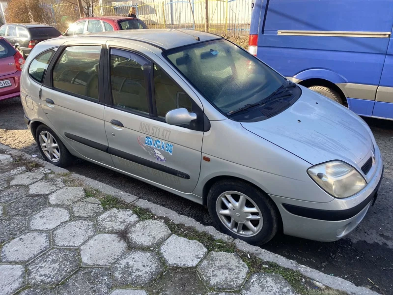 Renault Scenic, снимка 4 - Автомобили и джипове - 49092956