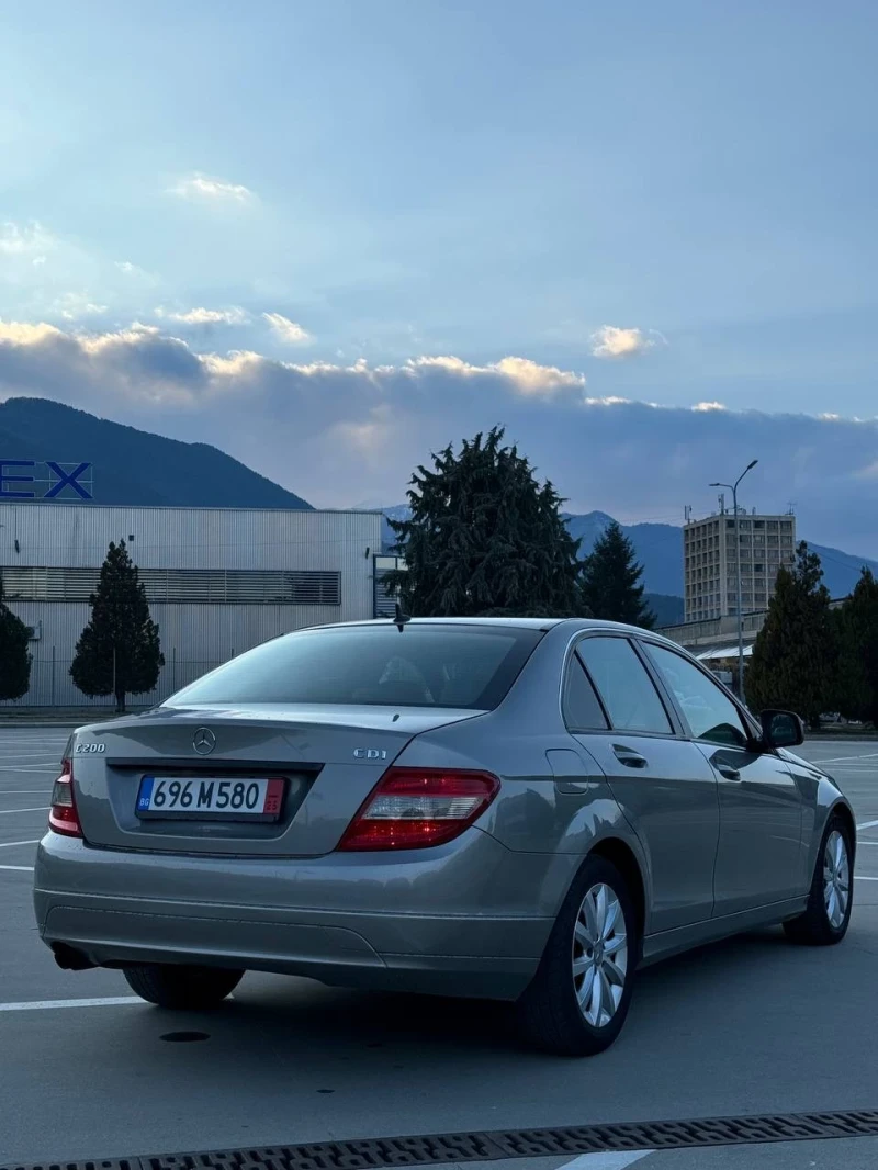 Mercedes-Benz C 200 2.0 CDI, снимка 6 - Автомобили и джипове - 49227511