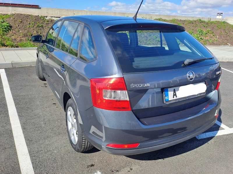 Skoda Rapid 1, 6 TDI автоматик, снимка 4 - Автомобили и джипове - 51484818