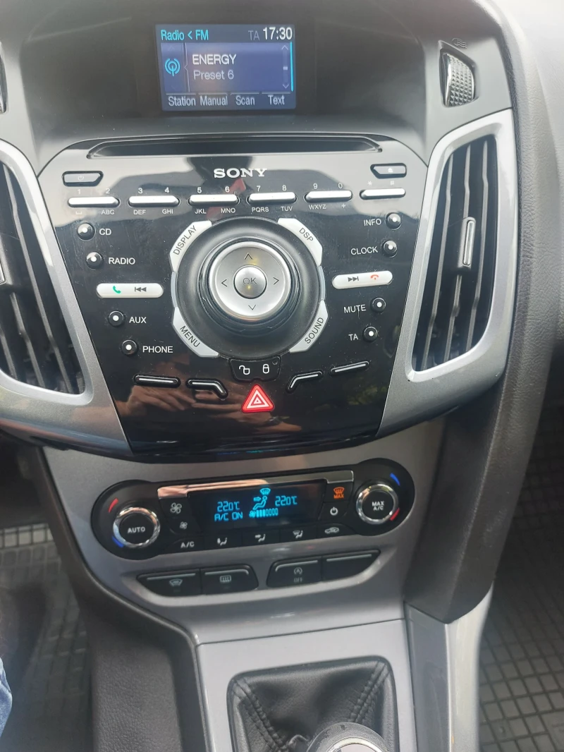 Ford Focus 1.6 Ecoboost, снимка 10 - Автомобили и джипове - 51738227
