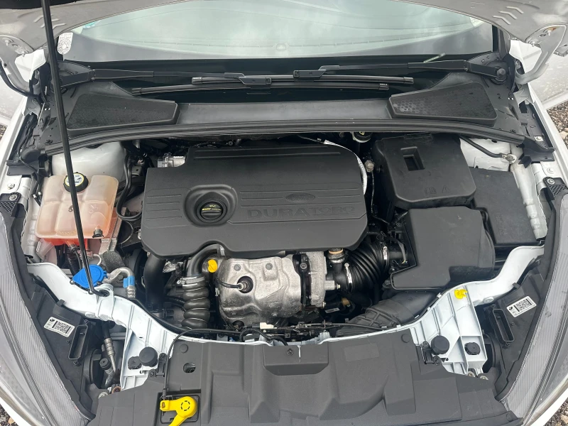 Ford Focus 1.5TDCI 120kc ST-LINE, снимка 17 - Автомобили и джипове - 51943931