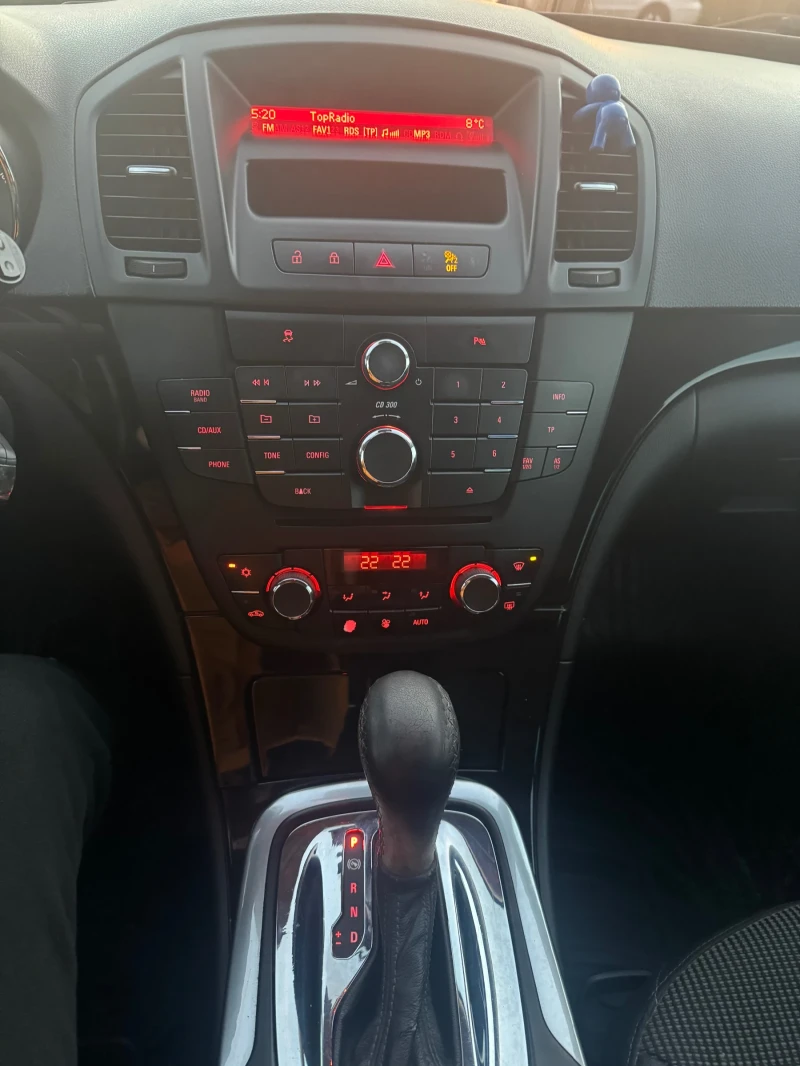 Opel Insignia 2.0 Automat, снимка 11 - Автомобили и джипове - 52754891