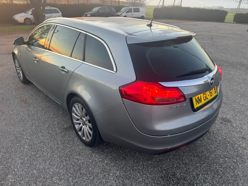 Opel Insignia 2.0 Automat, снимка 6 - Автомобили и джипове - 52754891