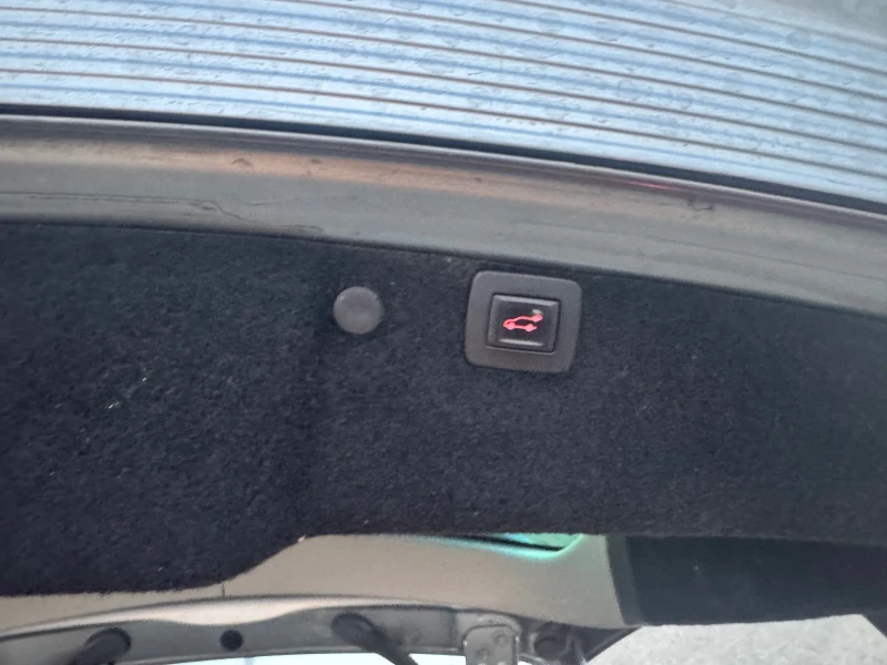 Opel Insignia 2.0 Automat, снимка 10 - Автомобили и джипове - 52754891