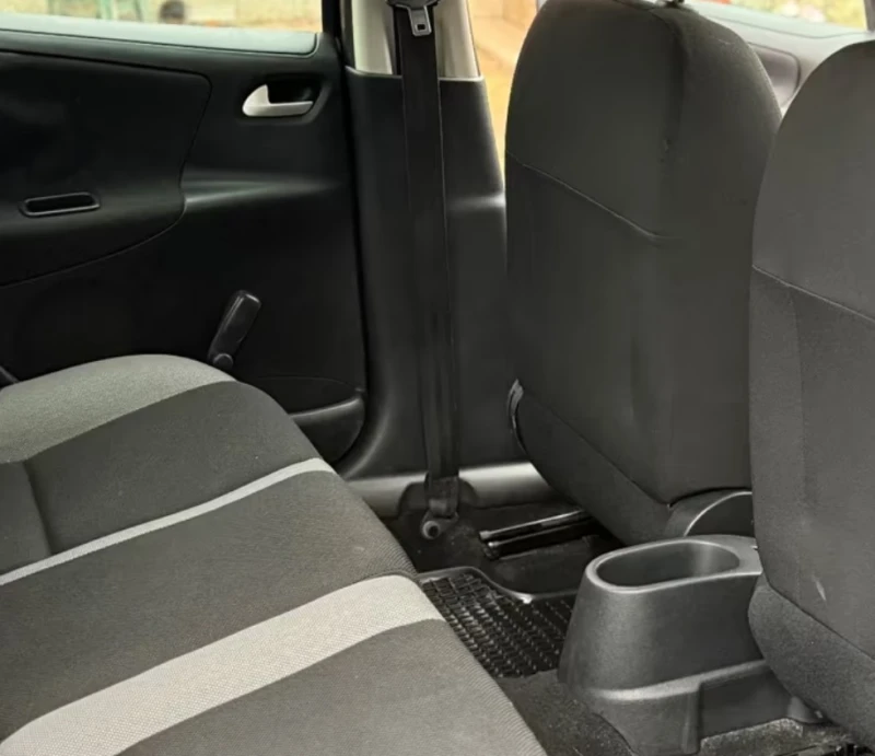 Peugeot 207 1.4 SW, снимка 4 - Автомобили и джипове - 53060914