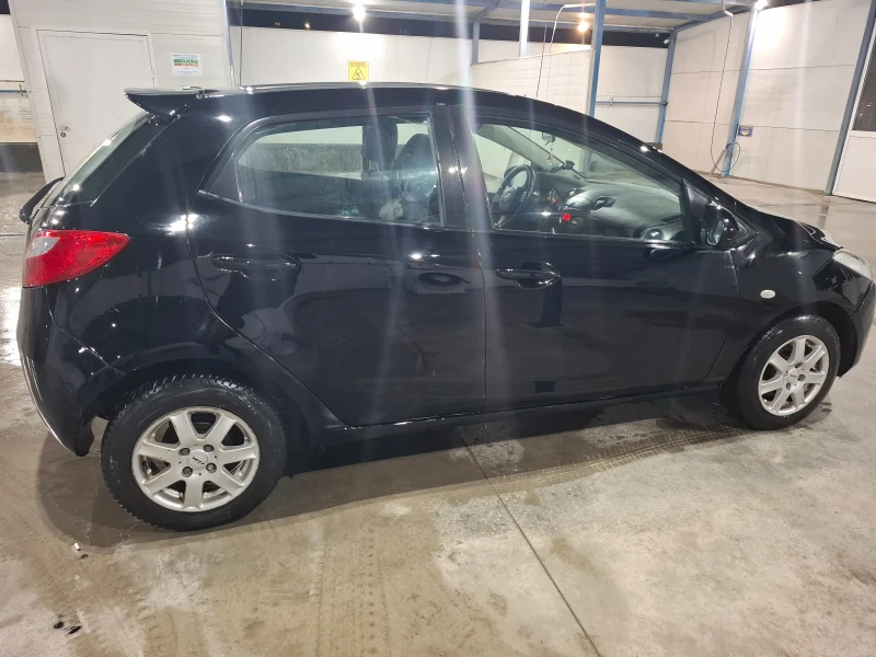 Mazda 2, снимка 3 - Автомобили и джипове - 53515412