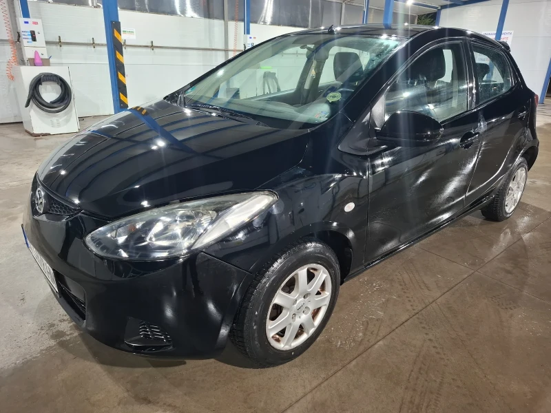 Mazda 2, снимка 9 - Автомобили и джипове - 53515412