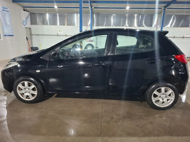 Mazda 2, снимка 8 - Автомобили и джипове - 53515412