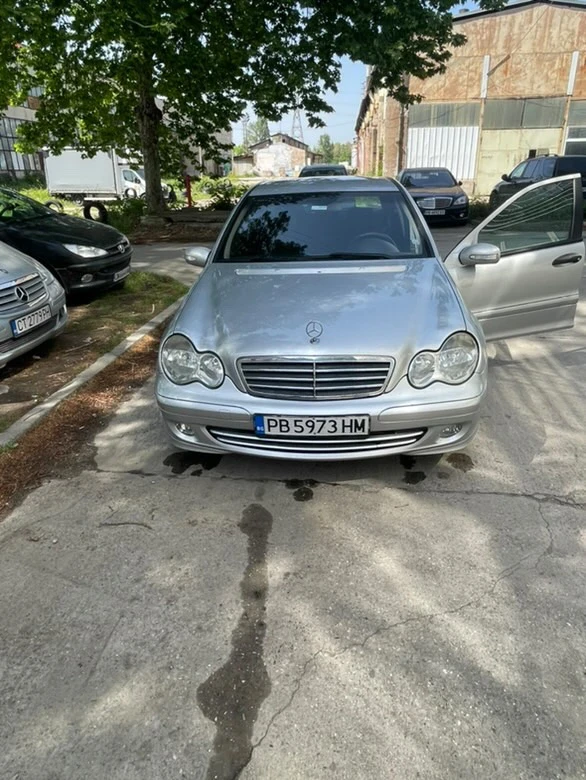 Mercedes-Benz C 220, снимка 1 - Автомобили и джипове - 48018569