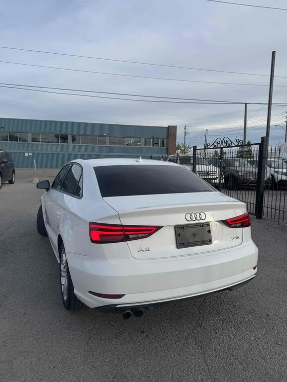 Audi A3 FWD* PREMIUM* S-LINE* АвтоКредит(ЦЕНА ДО БГ), снимка 3 - Автомобили и джипове - 53669273