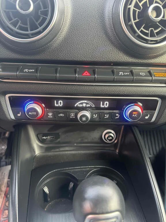 Audi A3 FWD* PREMIUM* S-LINE* АвтоКредит(ЦЕНА ДО БГ), снимка 9 - Автомобили и джипове - 53669273